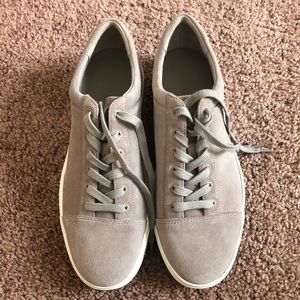 NEVER WORN! VINCE. Belford Suede Sneakers